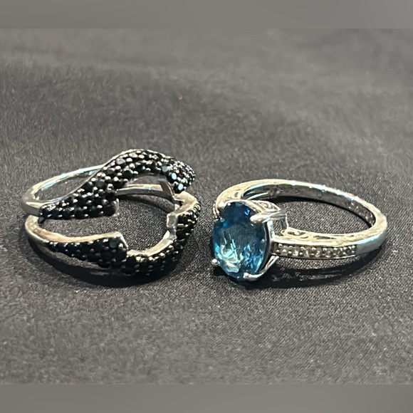 Blue Topaz Ring with Black Spinel Guard - Picture 5 of 7